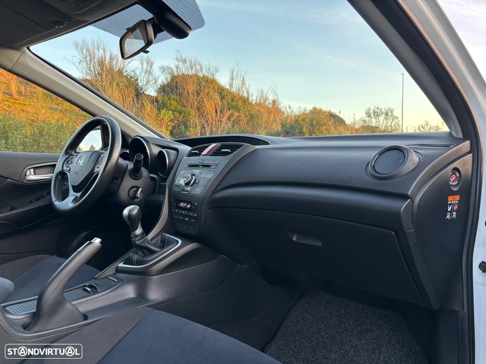 Honda Civic 1.6 i-DTEC Sport - 23