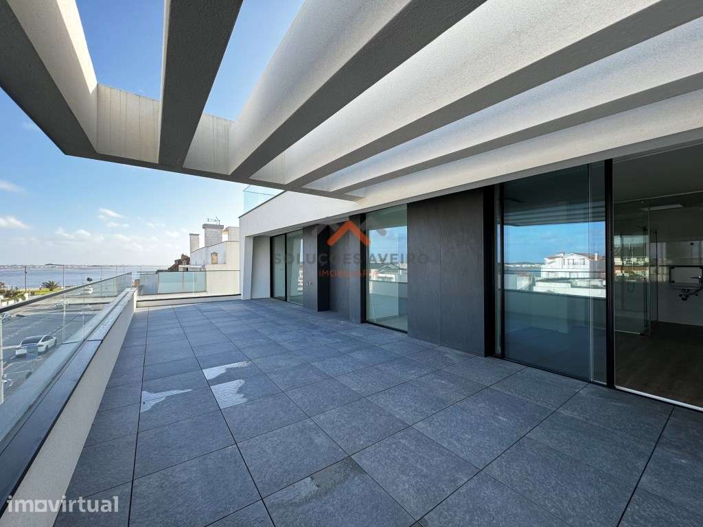 Apartamento T3+1 Duplex - Praia da Costa Nova! - Grande imagem: 2/60