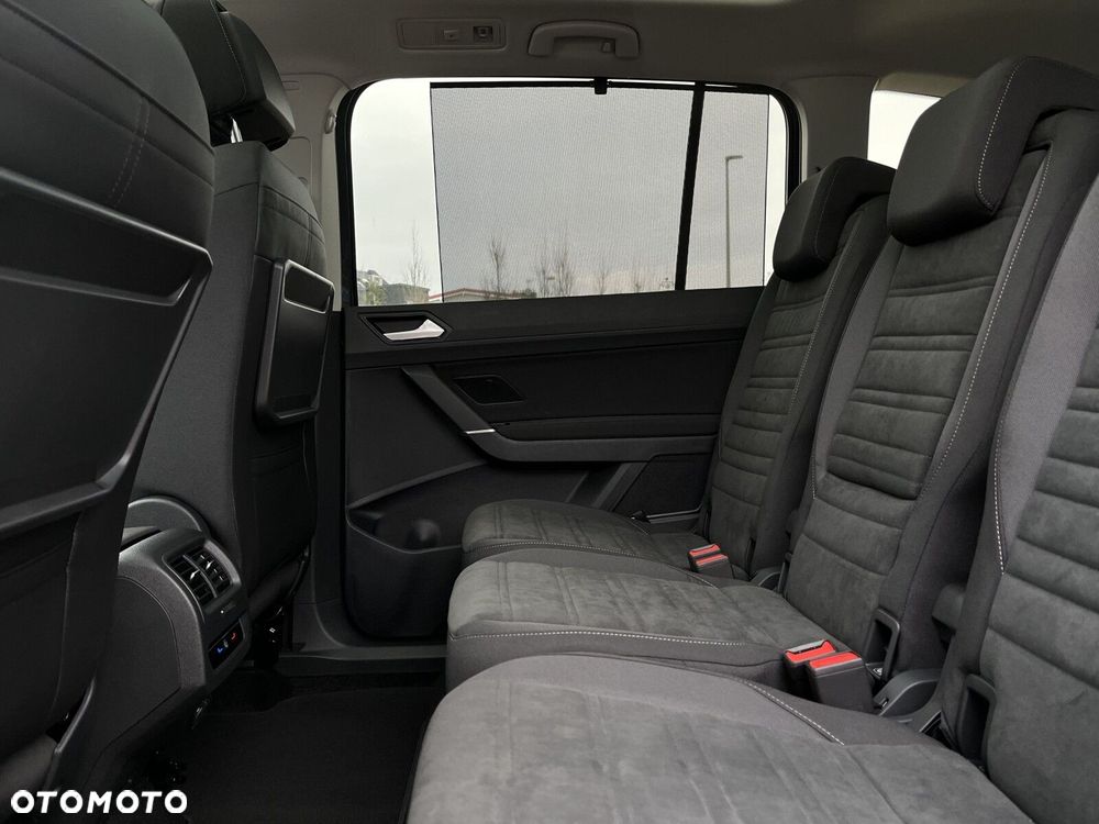 Volkswagen Touran - 30
