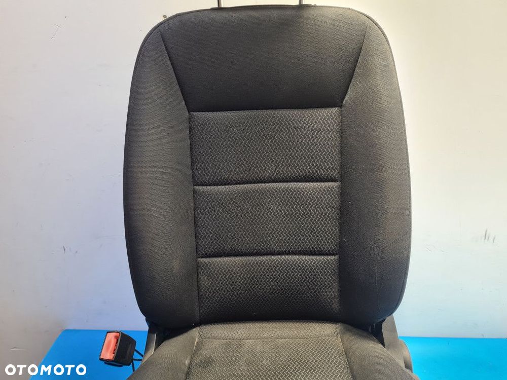 FOTEL KIEROWCY MERCEDES W169 - 3