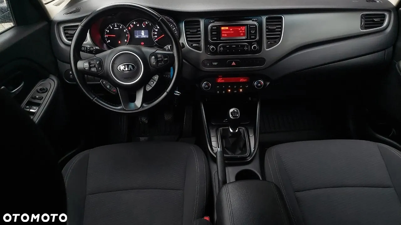 Kia Carens 1.6 GDI M - 17