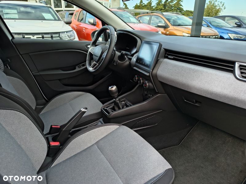 Renault Clio - 22