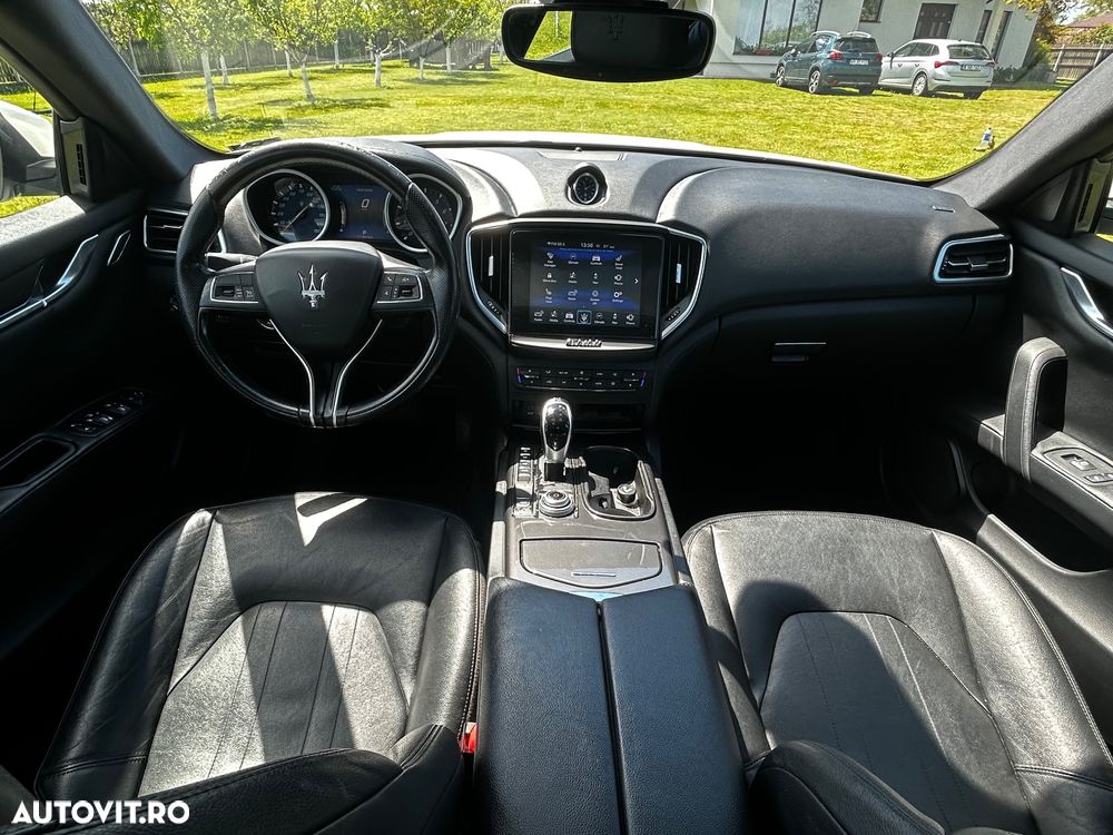 Maserati Ghibli GranLusso - 9
