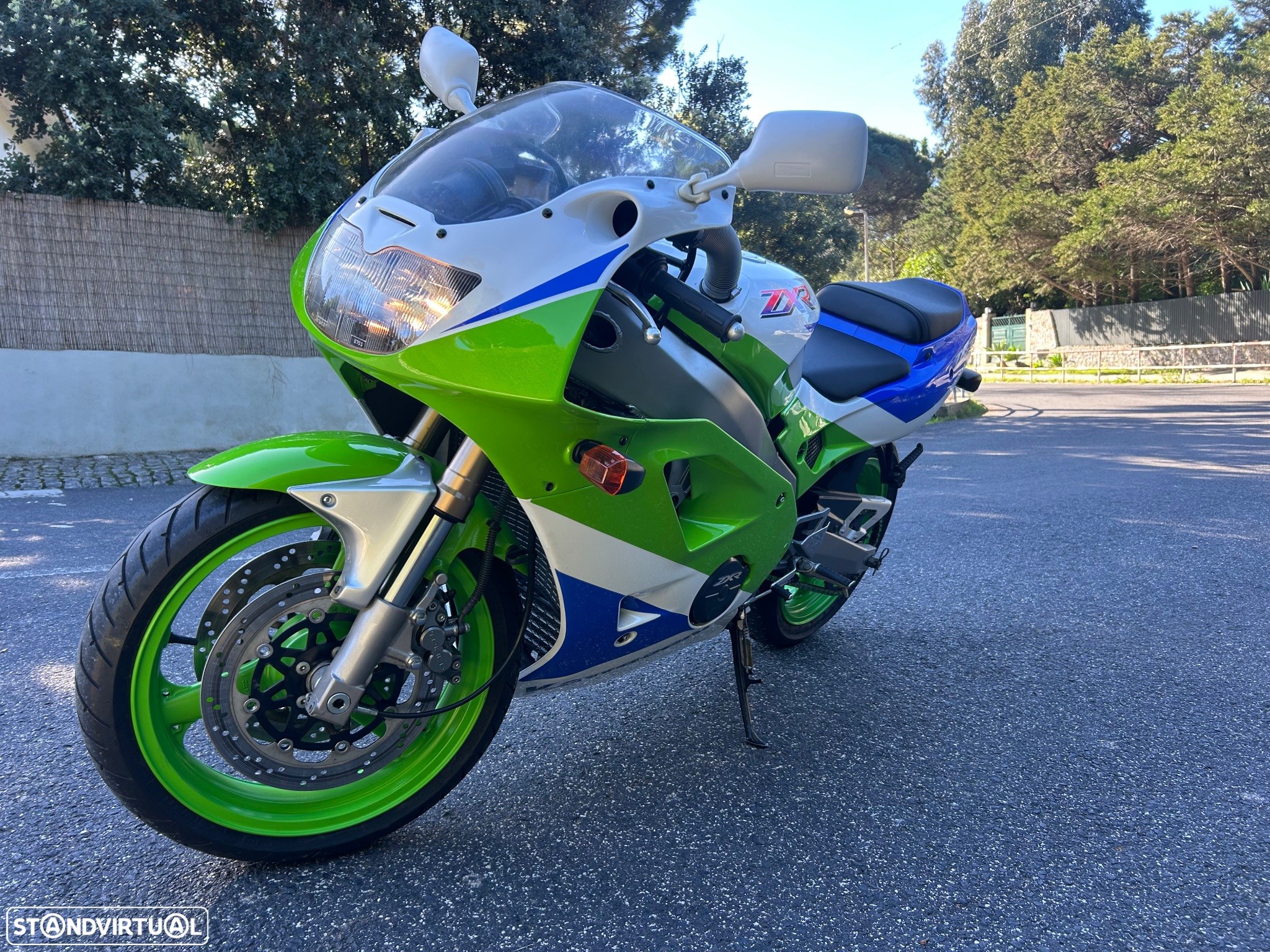 Kawasaki ZXR 400 - 9