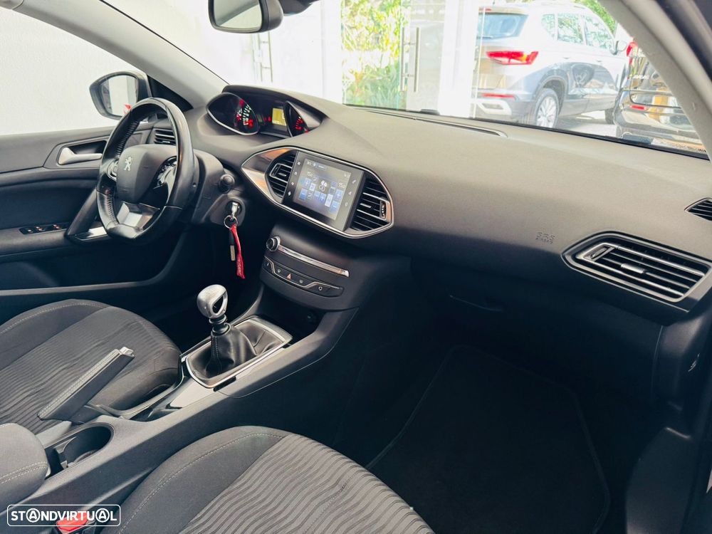Peugeot 308 1.6 BlueHDi Style - 10