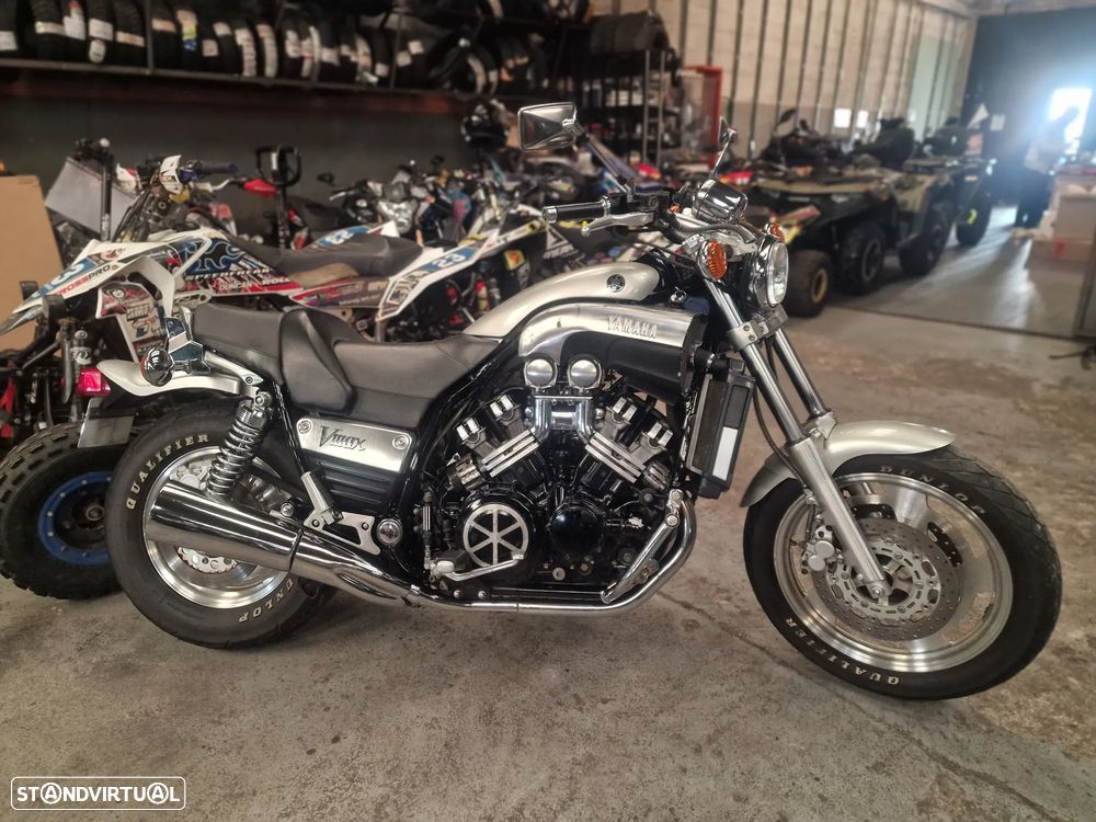 Yamaha Vmax - 2