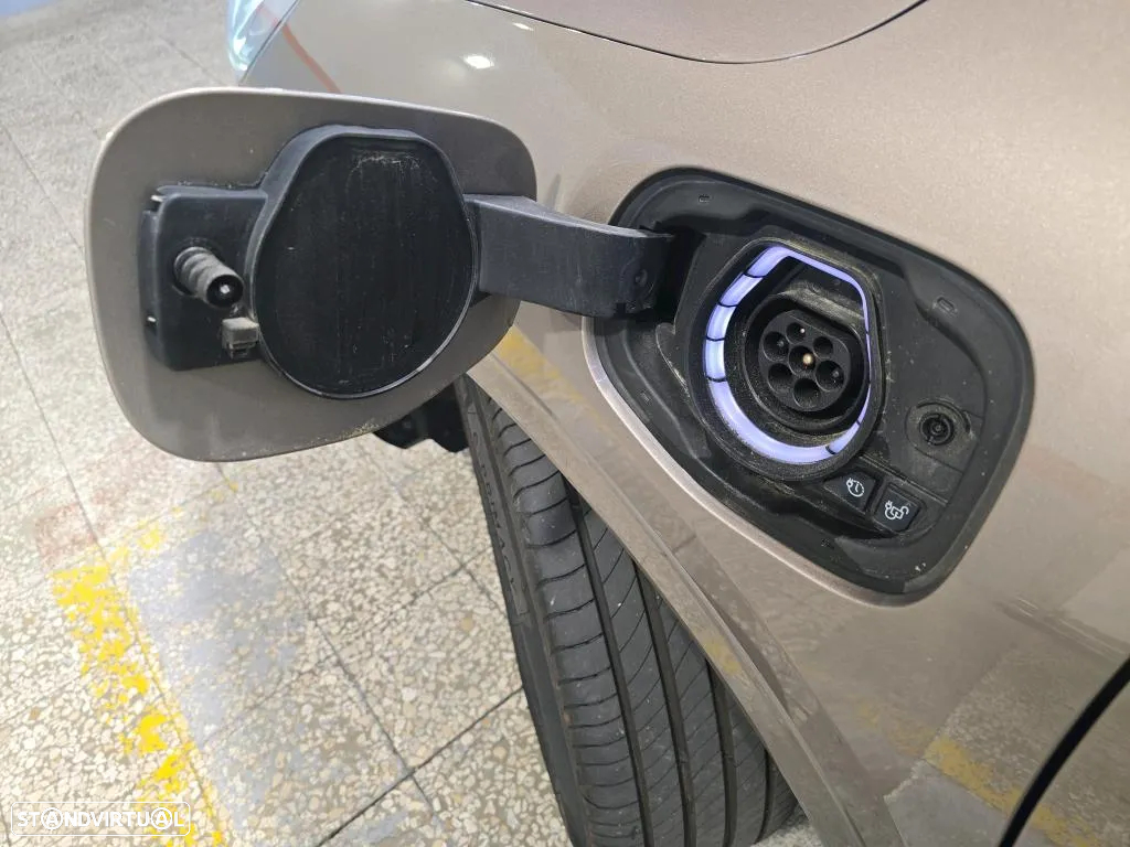 Ford Kuga 2.5 PHEV ST-Line X - 12