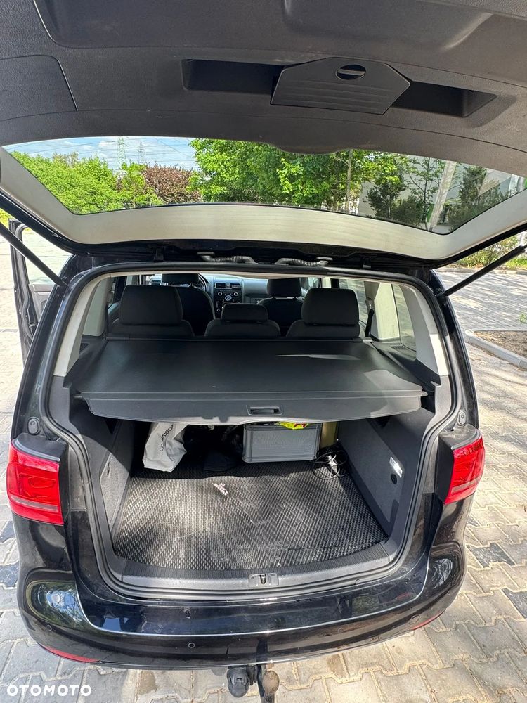 Volkswagen Touran 2.0 TDI Highline DSG - 32