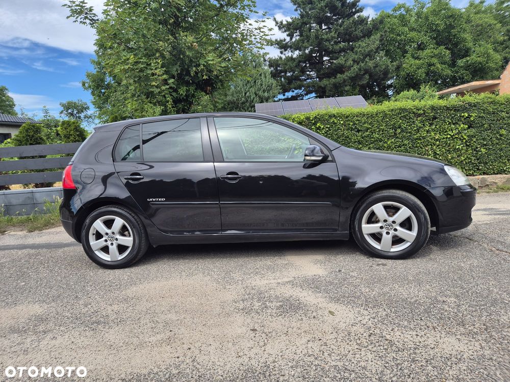 Volkswagen Golf 2.0 TDI United - 11