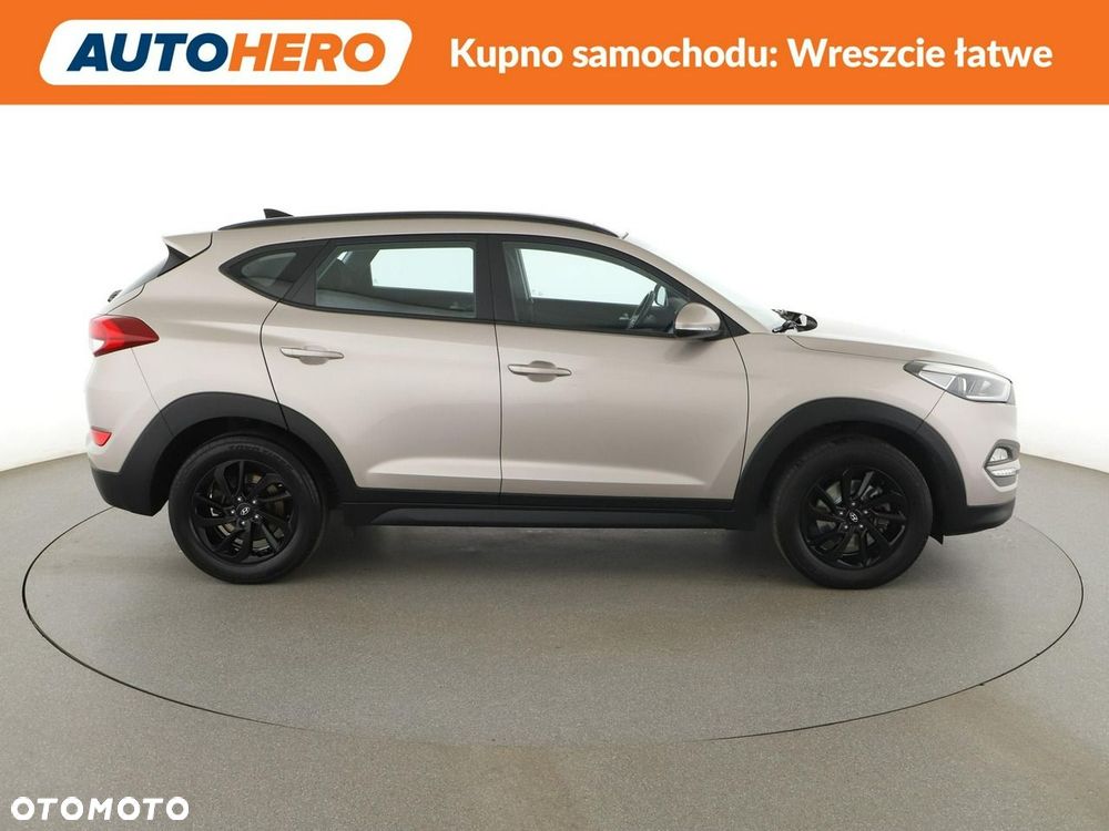 Hyundai Tucson 1.7 CRDI BlueDrive Style 2WD - 10