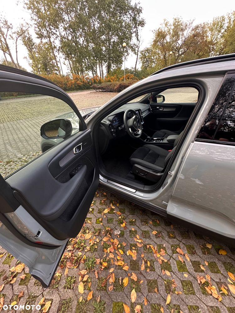 Volvo XC 40 B3 Ultimate Dark - 14