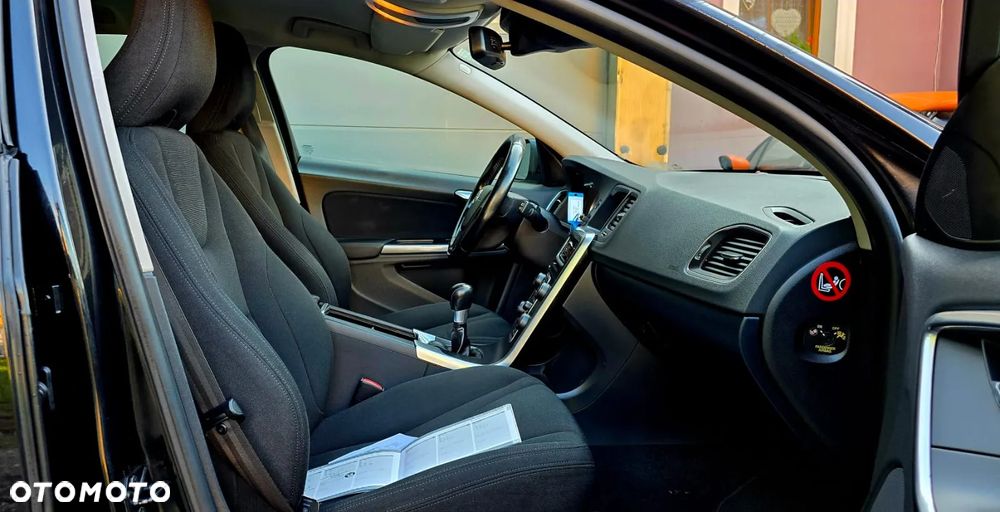 Volvo V60 T3 Edition Pro - 20