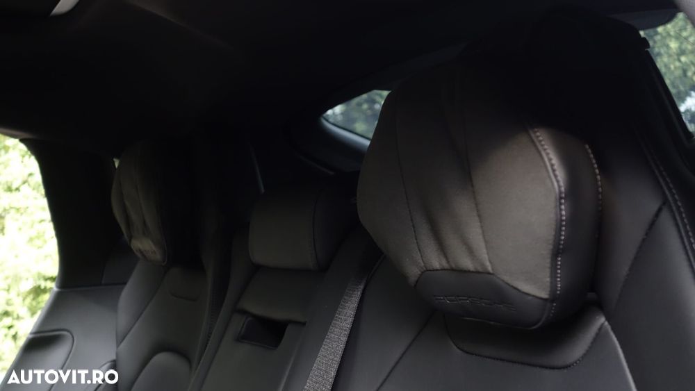 Porsche Panamera - 16