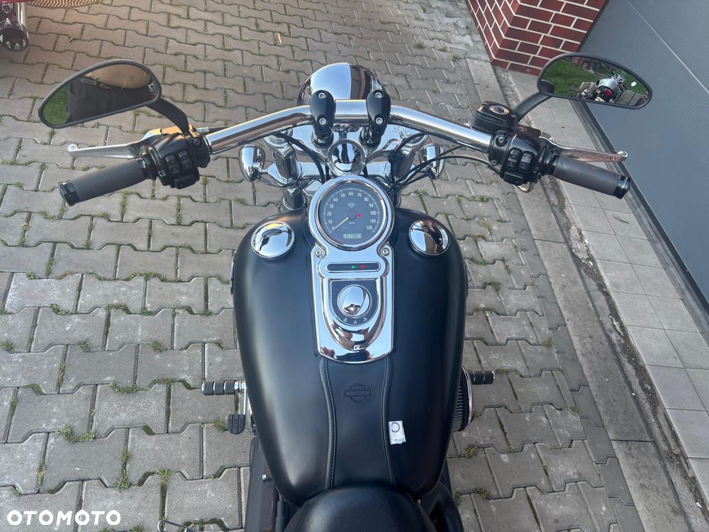 Harley-Davidson Dyna Fat Bob - 6