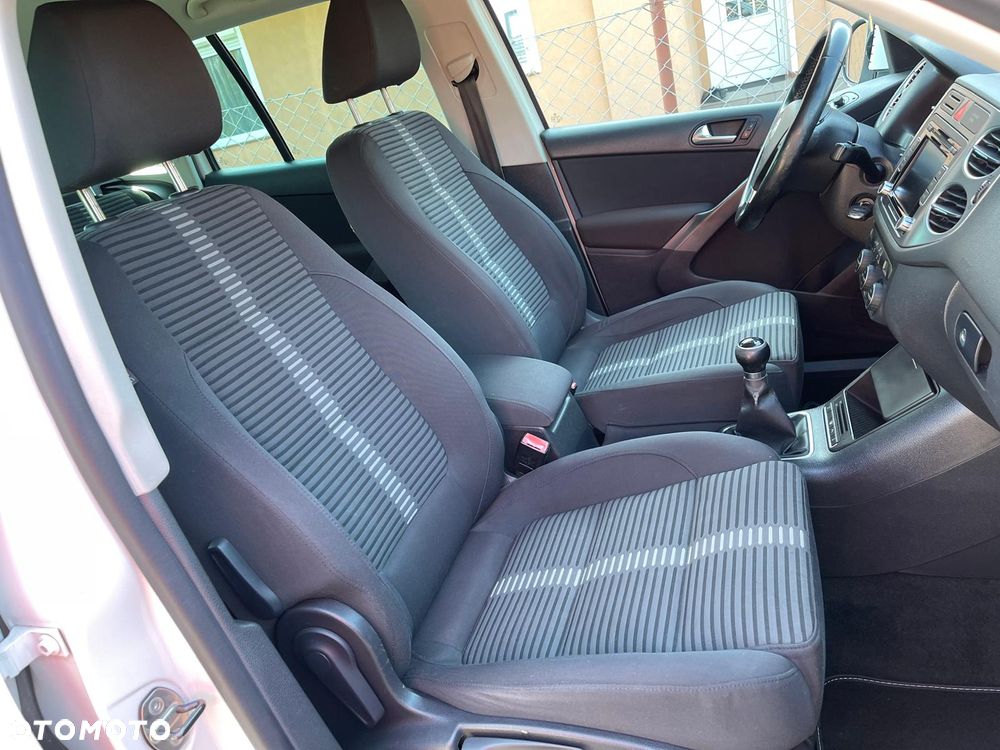 Volkswagen Tiguan 2.0 TDI DPF BlueMotion Technology Sport & Style - 22