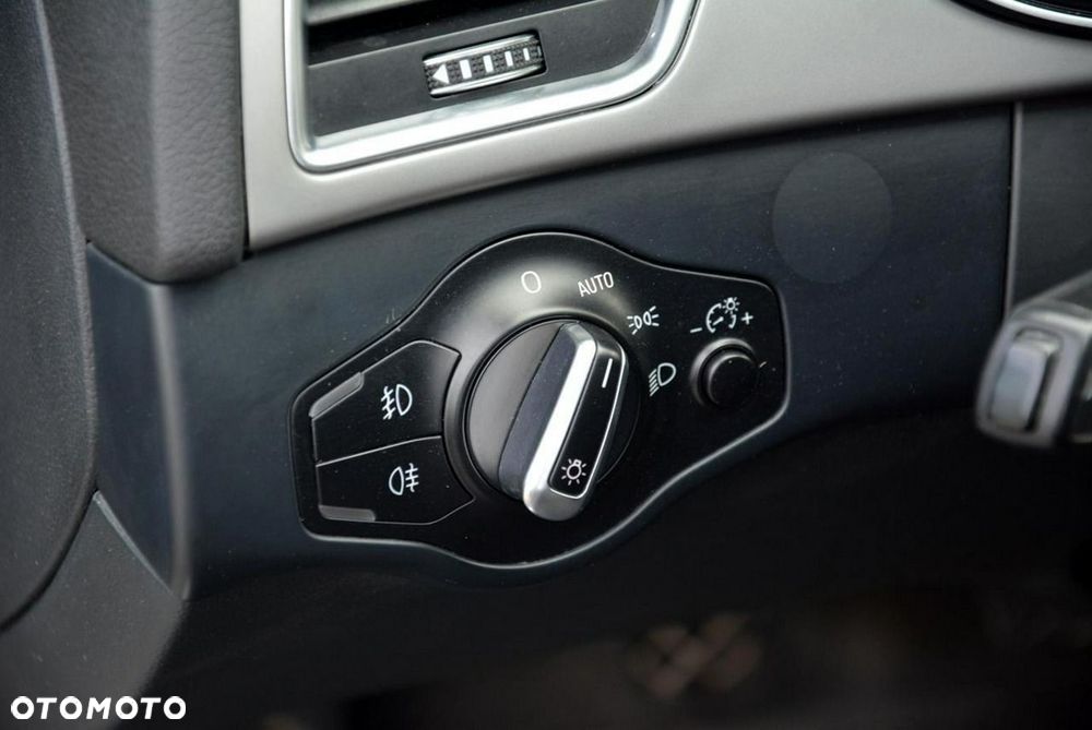 Audi A4 Limousine 2.0 TDI DPF Ambiente - 34