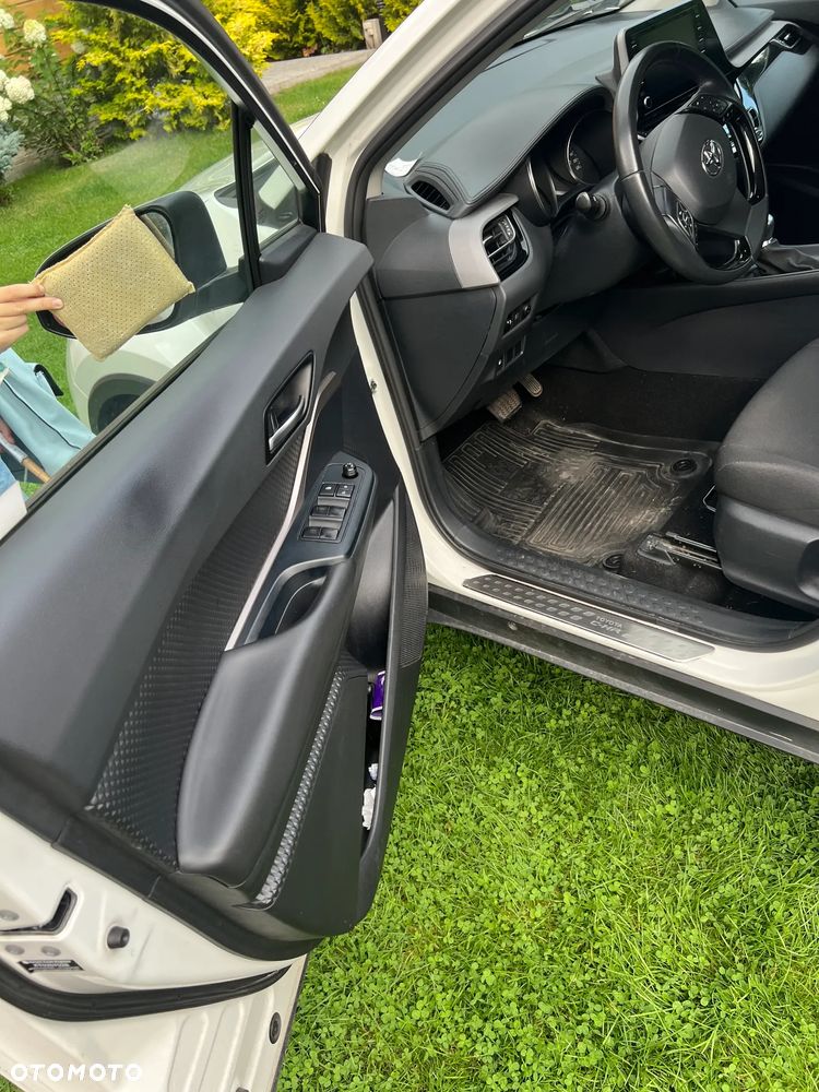 Toyota C-HR 1.8 Hybrid Comfort - 2