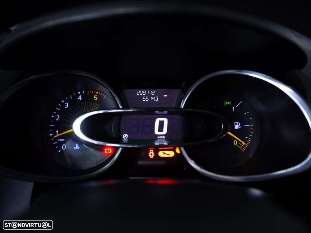 Renault Clio - 17