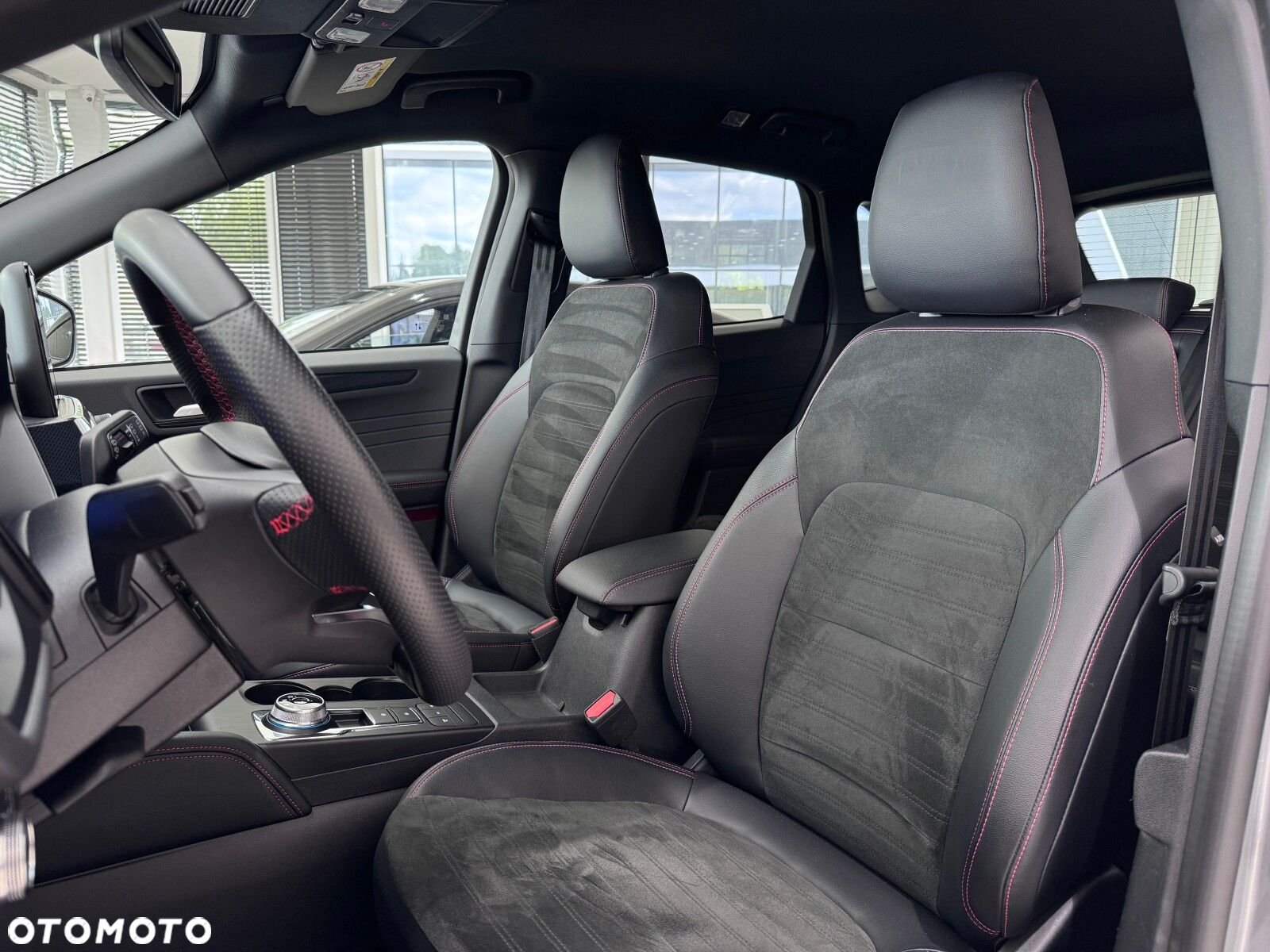 Ford Kuga - 10