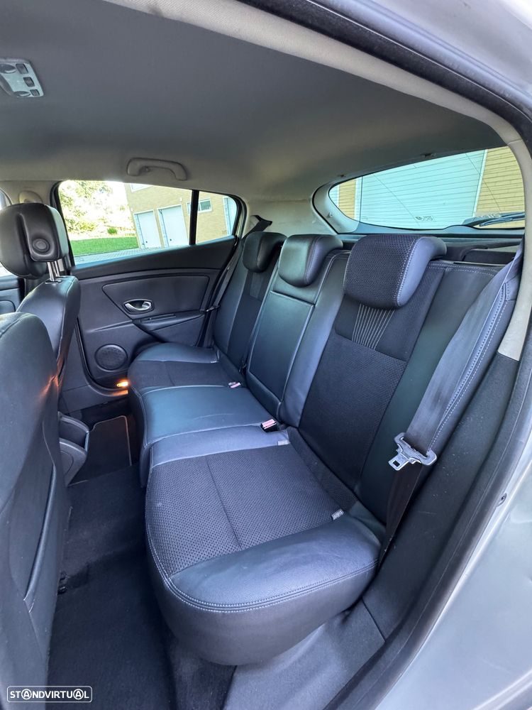 Renault Mégane 1.5 dCi Dynamique - 14