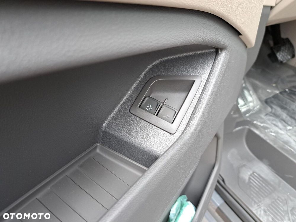 Volkswagen Multivan - 27