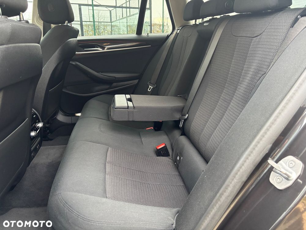 BMW Seria 5 520d mHEV - 18