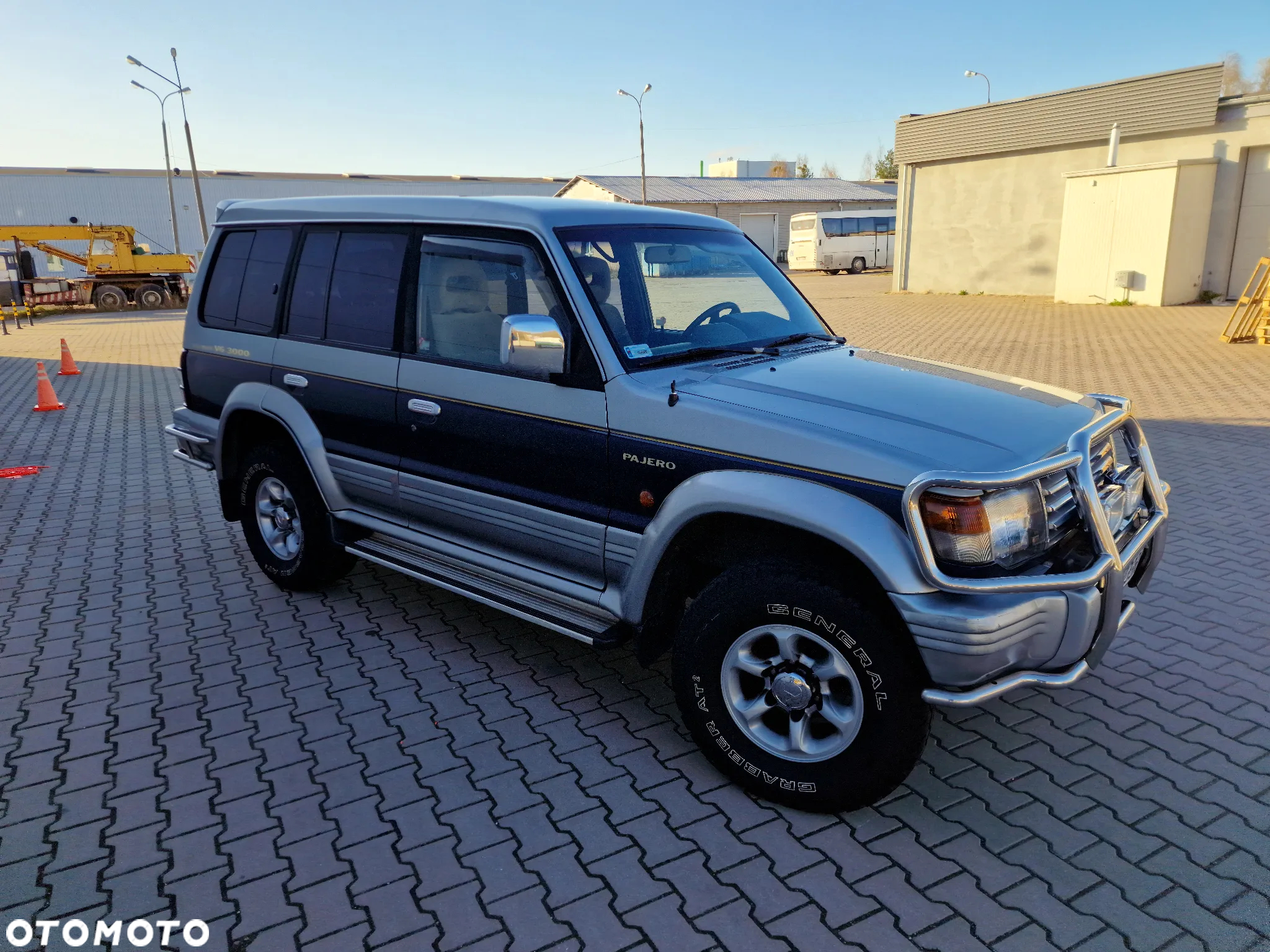 Mitsubishi Pajero - 7