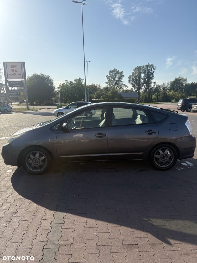 Toyota Prius 1.5 VVT-i Prestige - 7