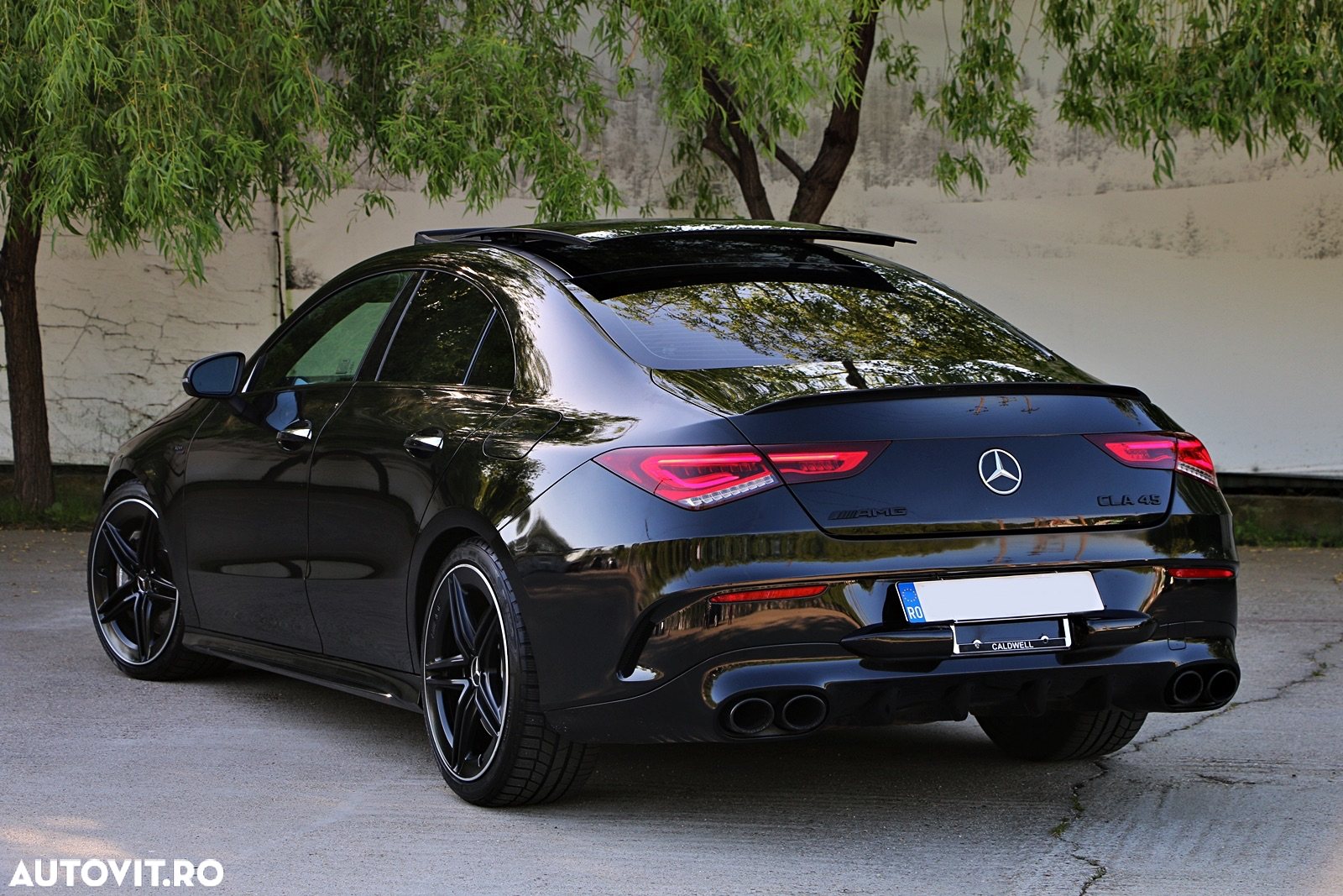 Mercedes-Benz CLA - 10