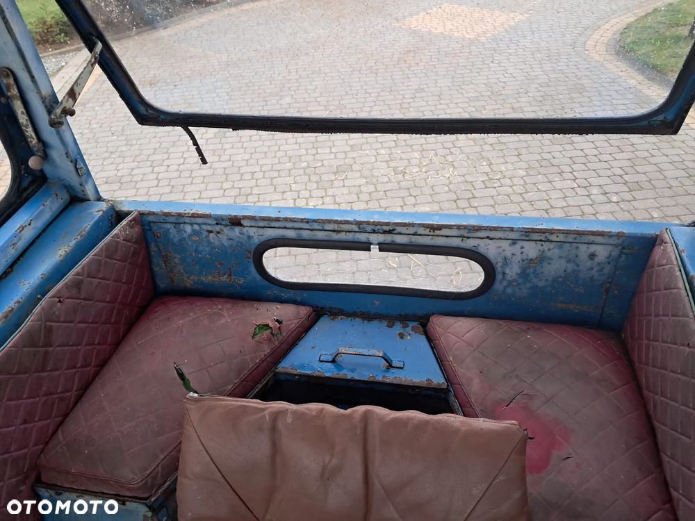 Ford 3000 - 31