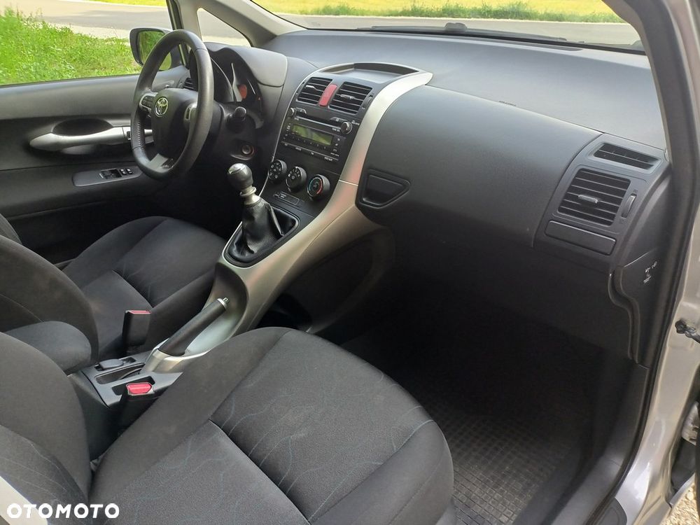 Toyota Auris 1.33 VVT-i Life Comfort - 19