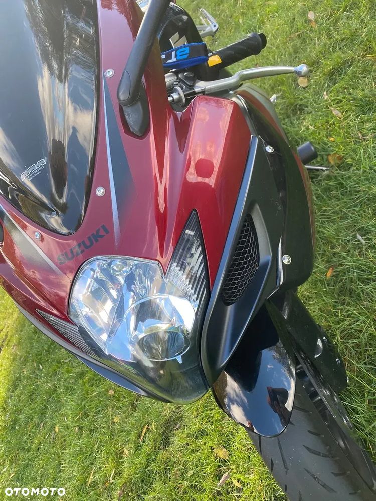 Suzuki GSX-R - 6