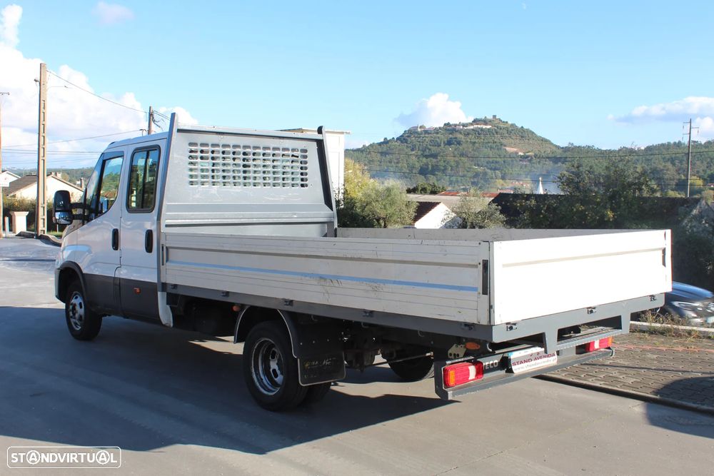 Iveco DAILY 35-160 CAB/DUPLA // 3.000cc // 2022 - 6