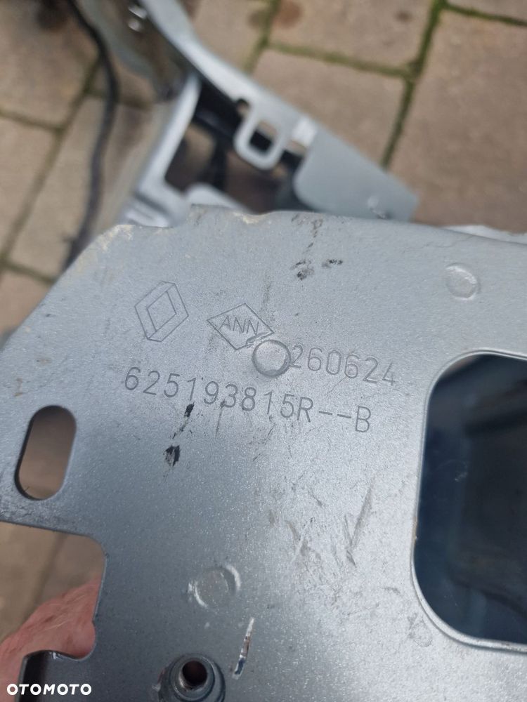 ślizg okular pas dacia duster iii 625182907r prawy - 3