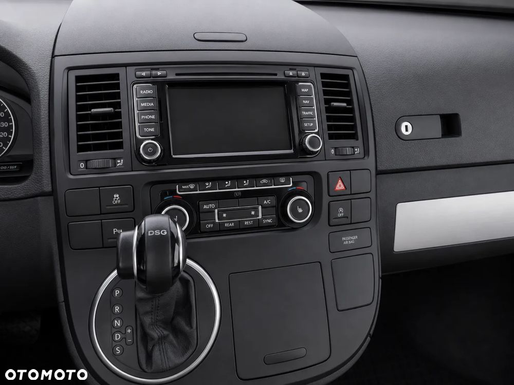 Volkswagen Multivan - 18