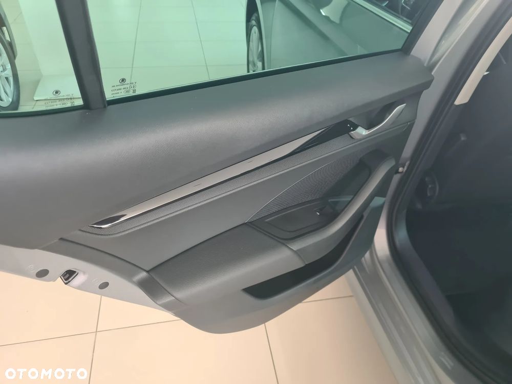 Skoda Octavia 1.5 TSI mHEV Drive Selection DSG - 10