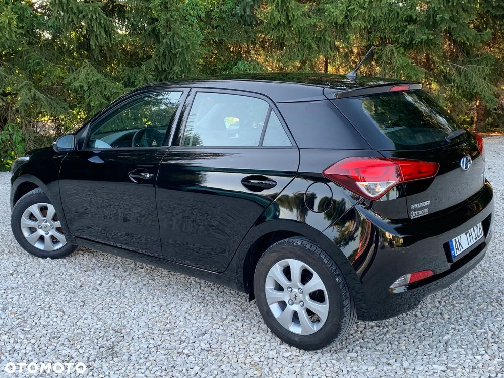 Hyundai i20 1.2 Fifa World Cup Edition - 10