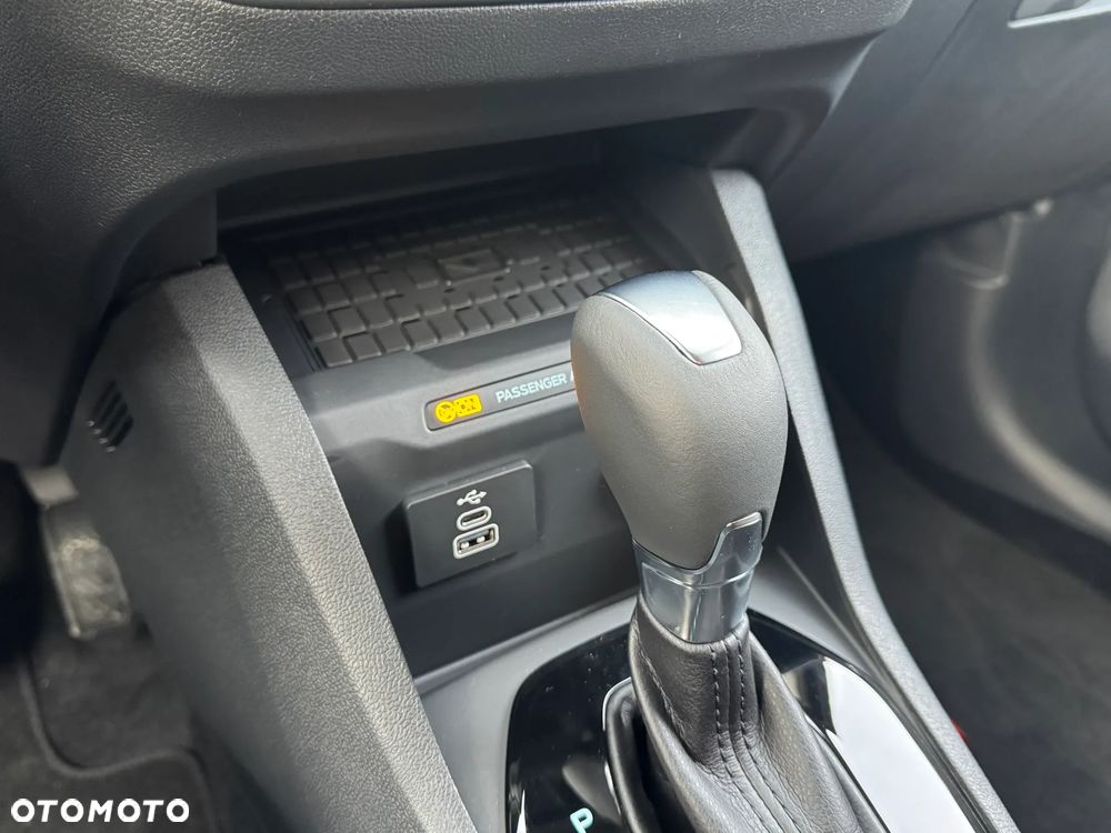 Ford Tourneo Courier 1.0 EcoBoost Titanium - 18