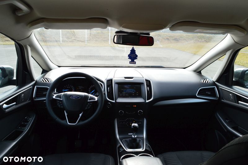 Ford S-Max - 34