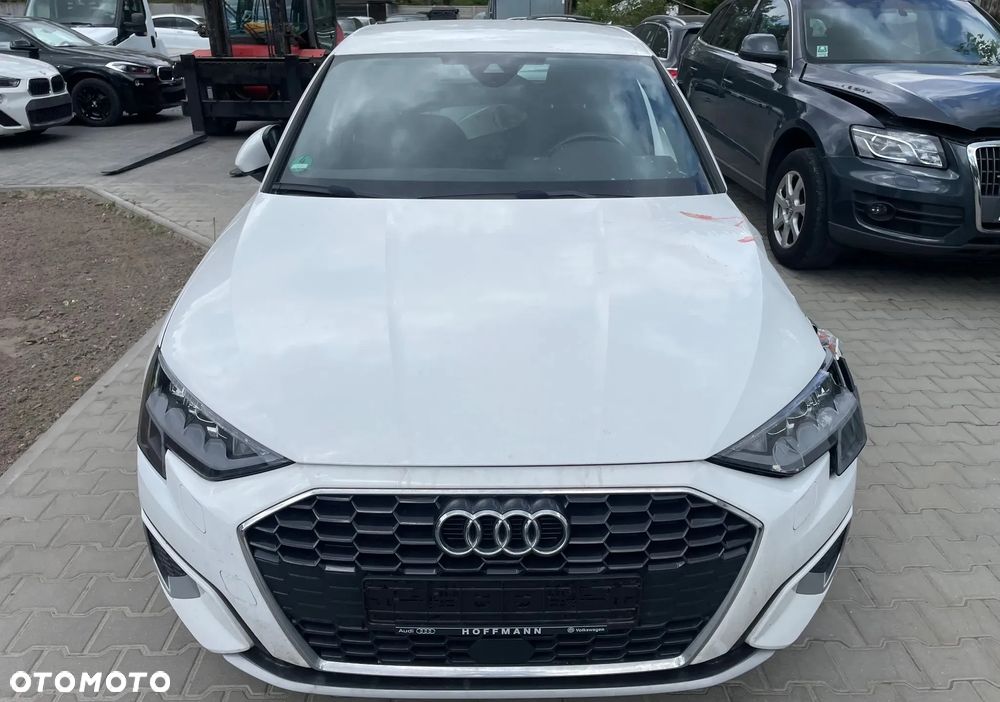 Audi A3 Sportback - 1