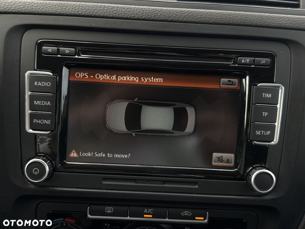 Volkswagen Jetta 1.6 TDI Trendline - 23