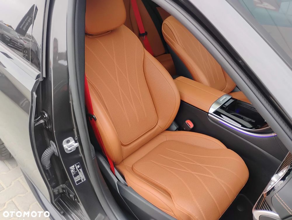 Mercedes-Benz Klasa C AMG 63 S E Performance PHEV 4-Matic - 25