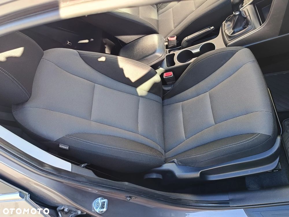 Hyundai i30 blue Kombi 1.6 GDi Style - 28