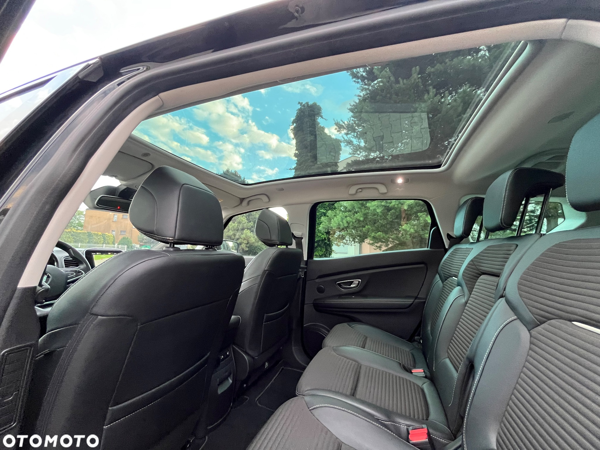 Renault Grand Scenic - 19