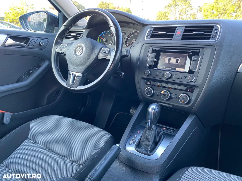 Volkswagen Jetta 1.4 DSG Comfortline - 12
