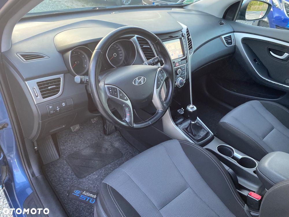Hyundai i30 blue Kombi 1.4 YES Gold - 19