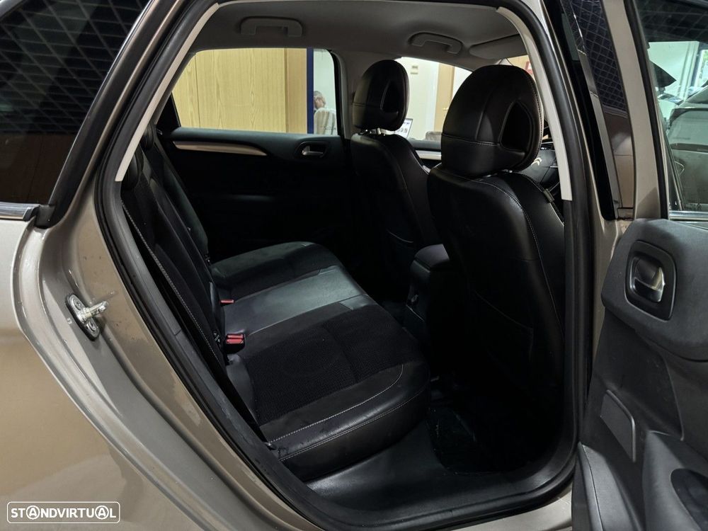 Citroën C4 1.6 BlueHDi Shine EAT6 - 29