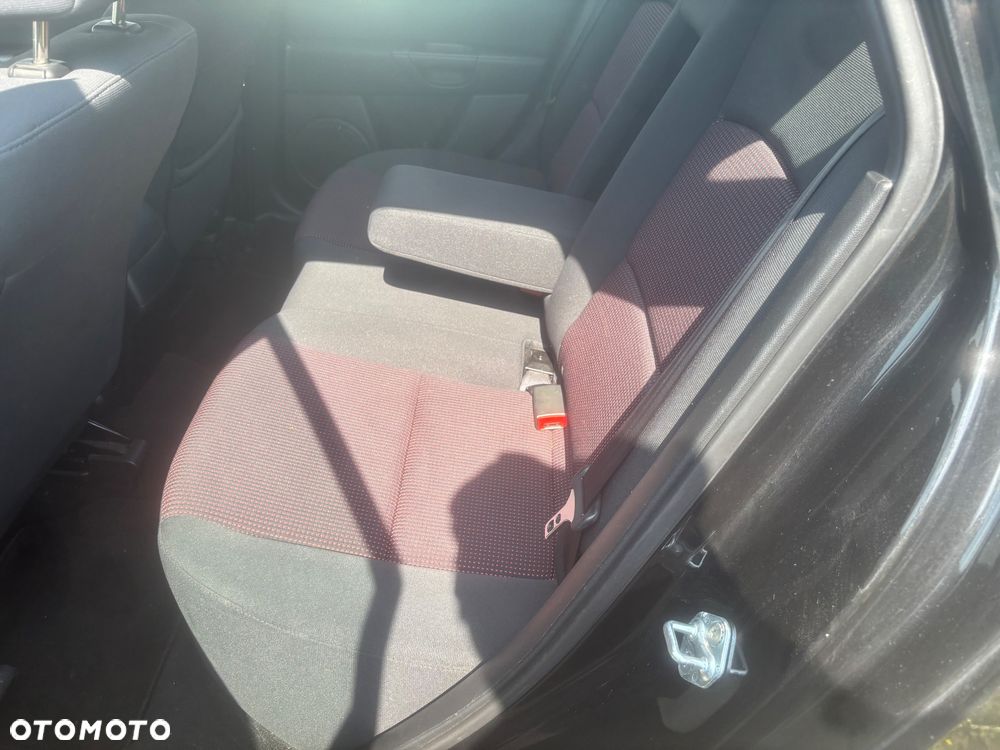 Mazda 3 1.6 Sport Active - 25
