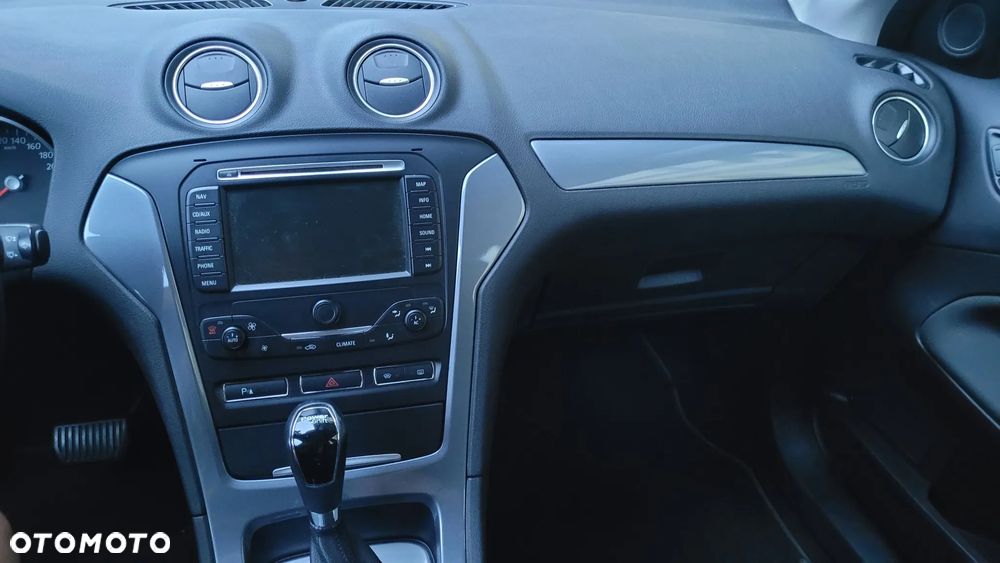 Ford Mondeo - 8