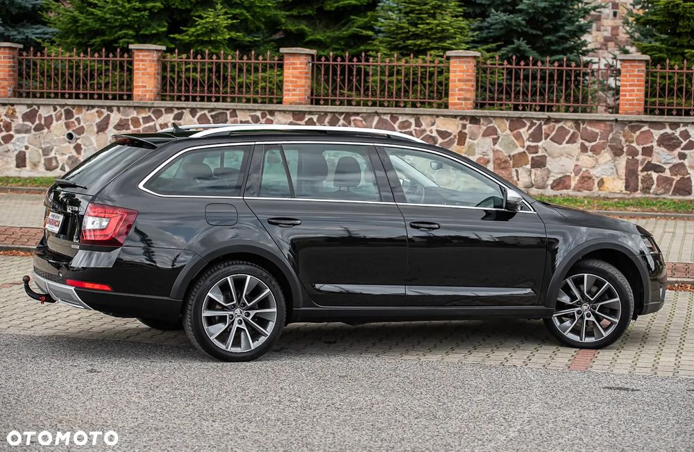Skoda Octavia Scout 2.0 TDI 4x4 DSG - 17
